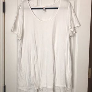 LuLaRoe Tops - Lula Roe White prefect Tee LuLaRoe Tops - Lula Roe White prefect Tee
